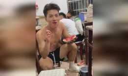 今日吃瓜体育生男友,揭秘校园恋情背后的甜蜜与挑战